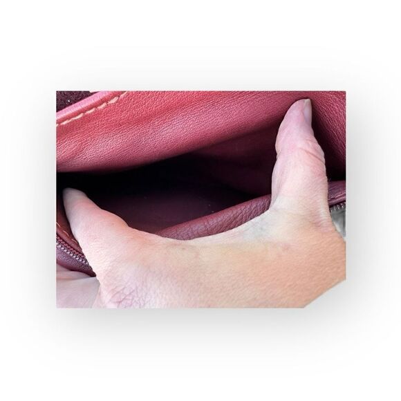 Unbranded bag Maroon/burgundy shoulder bag with gold colored hardware - Picture 10 of 11